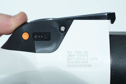 創(chuàng)新、安全與智能的融合 拆解吉利2kW便攜式直流充電機(jī)，探析新能源汽車充電設(shè)備設(shè)計(jì)典范